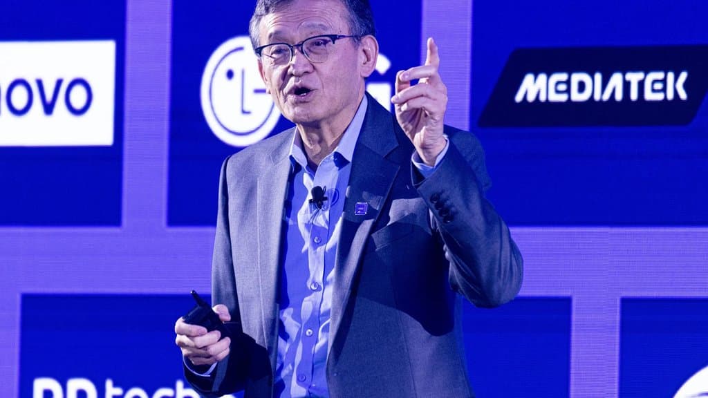 Intel CEO 對 Foundry 團隊下最後通牒,14A 里程碑瞄準 2026 年 10 月