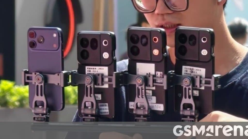 Oppo Find X10 三機被拍到與 iPhone 17 Pro 對比測試